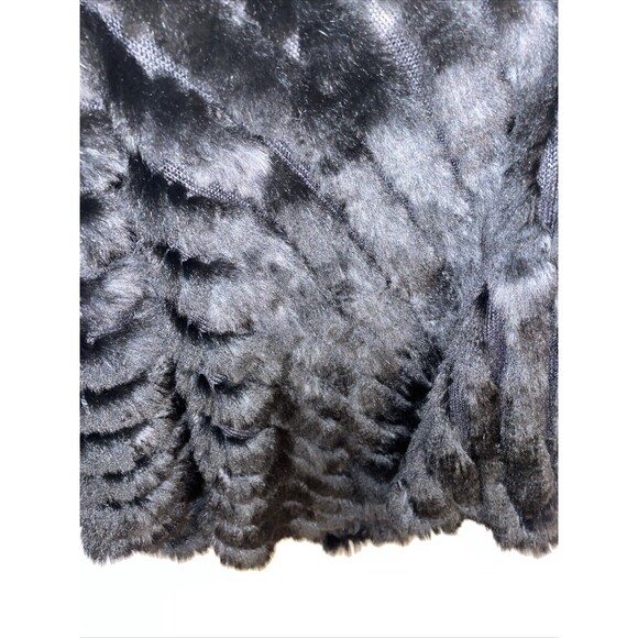 Luii Women’s Fur Stole Size Medium Black Striped Rabbit Fur Going Out Party - Picture 12 of 12